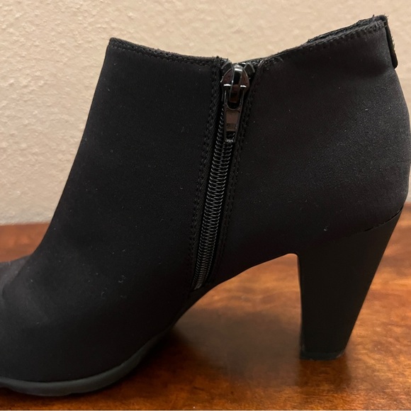 Black Anne Klein Ankle Boots Size 10 - Picture 7 of 16